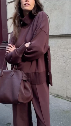 Leah - Elegant Two-Piece Set