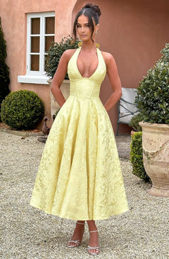 Ava - Chic V-Neck Backless Dress