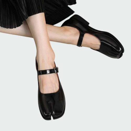 Clara – Split-Toe Buckle Mary Janes