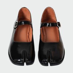Clara – Split-Toe Buckle Mary Janes